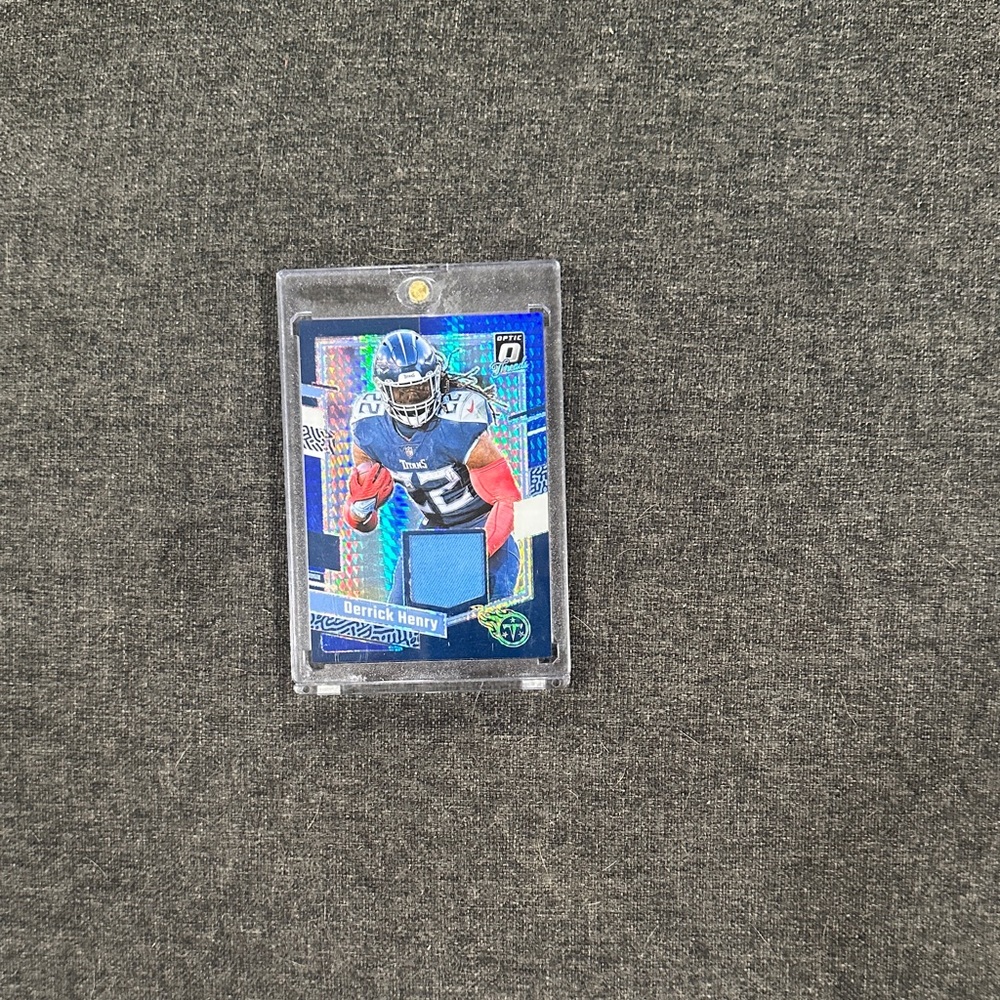 Derrick Henry Patch Prizm - Picture 2 of 6